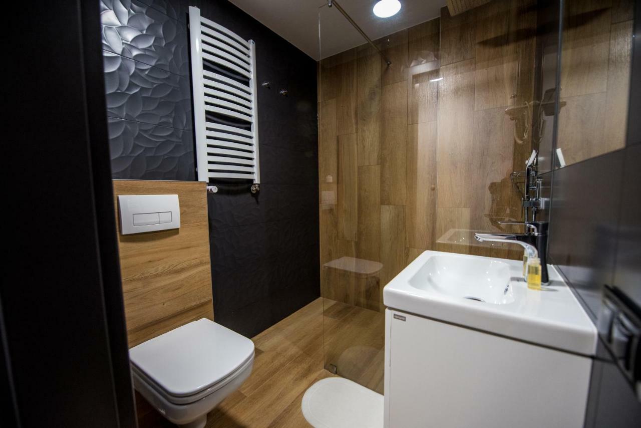 Sport Rooms Spała Eksteriør billede